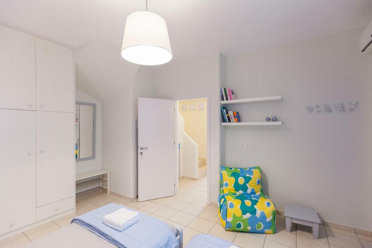 Just Blue With Amazing Sea Views In Piso Livadi Villa Екстериор снимка